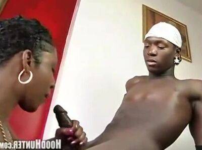 Black teenager and sultry MILF - sunporno.com