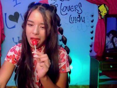 Brunette College Webcamer Gets Horny As She Sucks A Lollipop For You - hclips