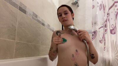 Wet Babe Having Fun In The Shower With Her Pussy - hclips