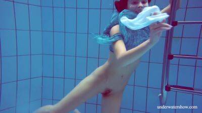 Sexy Tight Teen Marusia Swims Naked Underwater - hclips