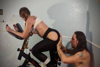 Part 2...i Lick Fuck & Finger Her During Her Workout! Long Hair Ginger Gets Dick During Workout!!! - hclips