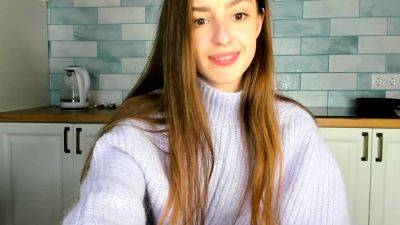 Russian brunette busty camgirl masturbating on webcam - drtuber - Russia