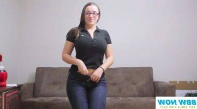 Nerdy teen knows how to get a job this babe craves and loves to be wicked - sunporno.com