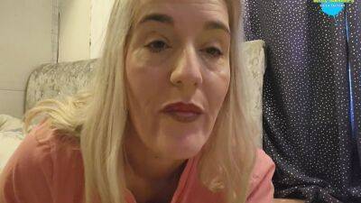 Hot Mom Recording Herself Trying On Underwear - hclips - Britain