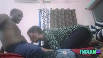 Real Indian College Girl Voyeur Sex With Her Teacher - hclips - India