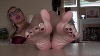 Violet Bliss Feet - hclips