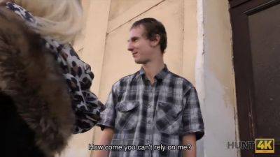 Czech teen blonde gives Hunter money to open locked door in POV - sexu.com - Czech Republic