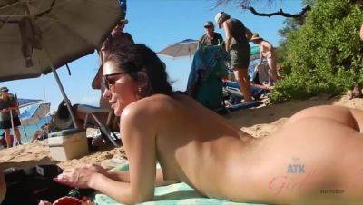 Zoe Bloom - Zoe - Zoe Bloom's Day Out at the Nude Beach - Amateur Pov - xxxfiles.com