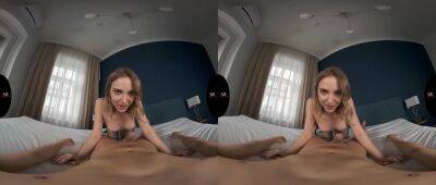Blue Eyed Oxana Chic VR Porn - xozilla.com