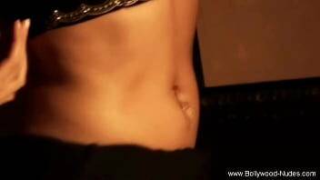 Bollywood Babe Dirty Exhibition enjoying the moments - xvideos.com - India